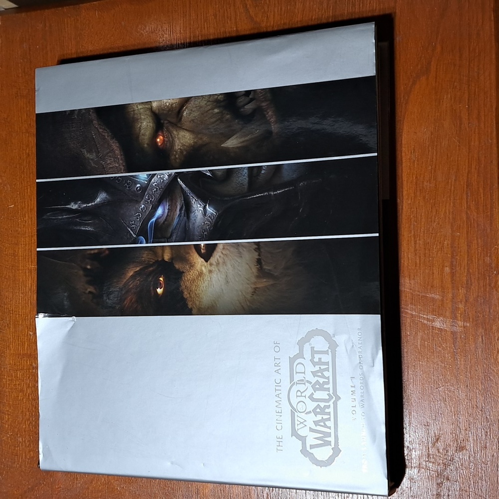 Warcraft big hard cover book volume 1